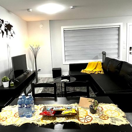 Luxurious & Stylish Two Bedroom Suite, Full Kitchen, Close To Vancouver 三角洲 外观 照片
