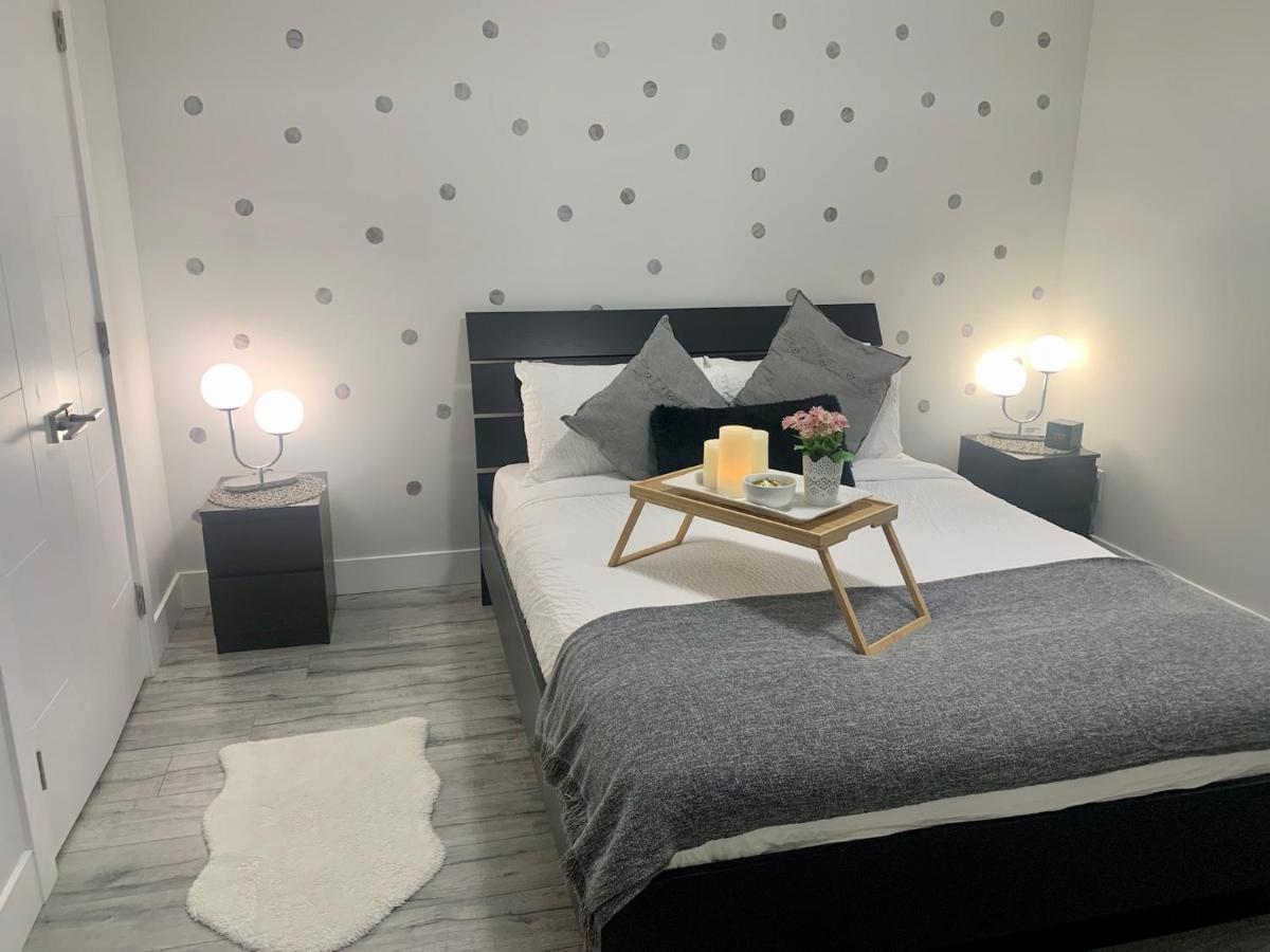 Luxurious & Stylish Two Bedroom Suite, Full Kitchen, Close To Vancouver 三角洲 外观 照片