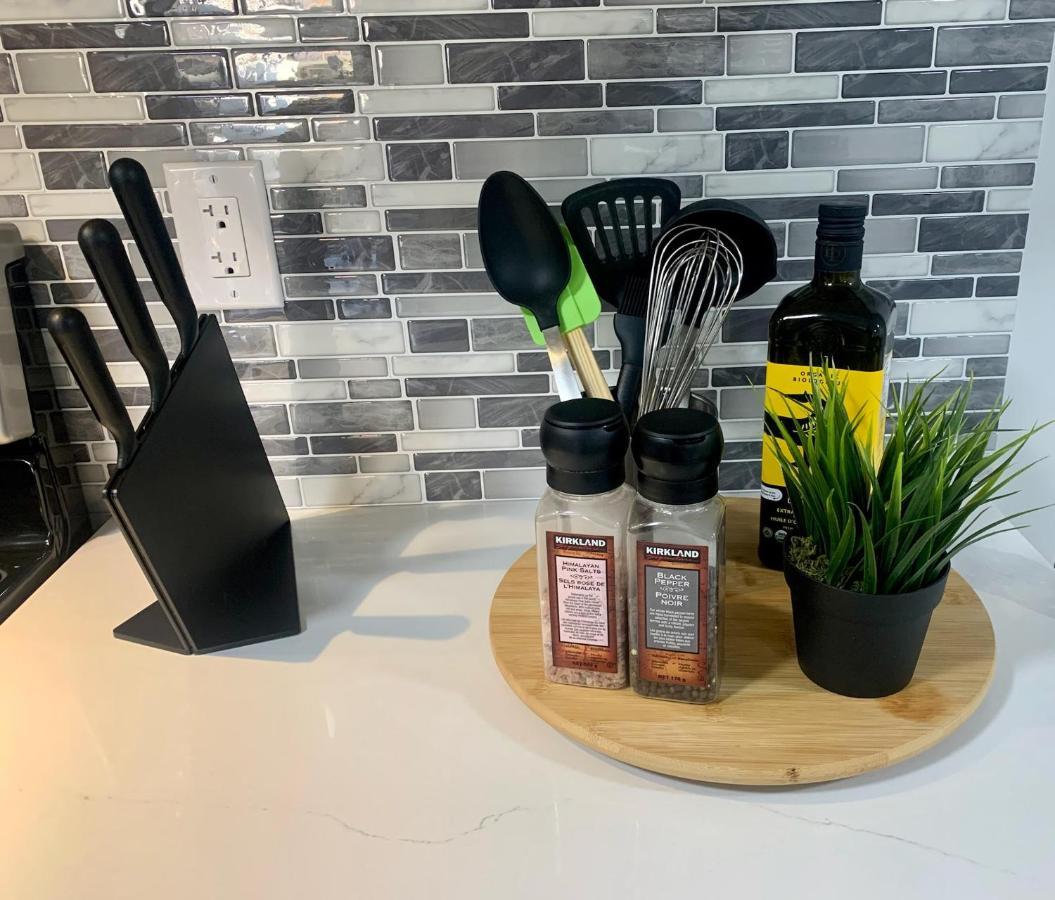 Luxurious & Stylish Two Bedroom Suite, Full Kitchen, Close To Vancouver 三角洲 外观 照片