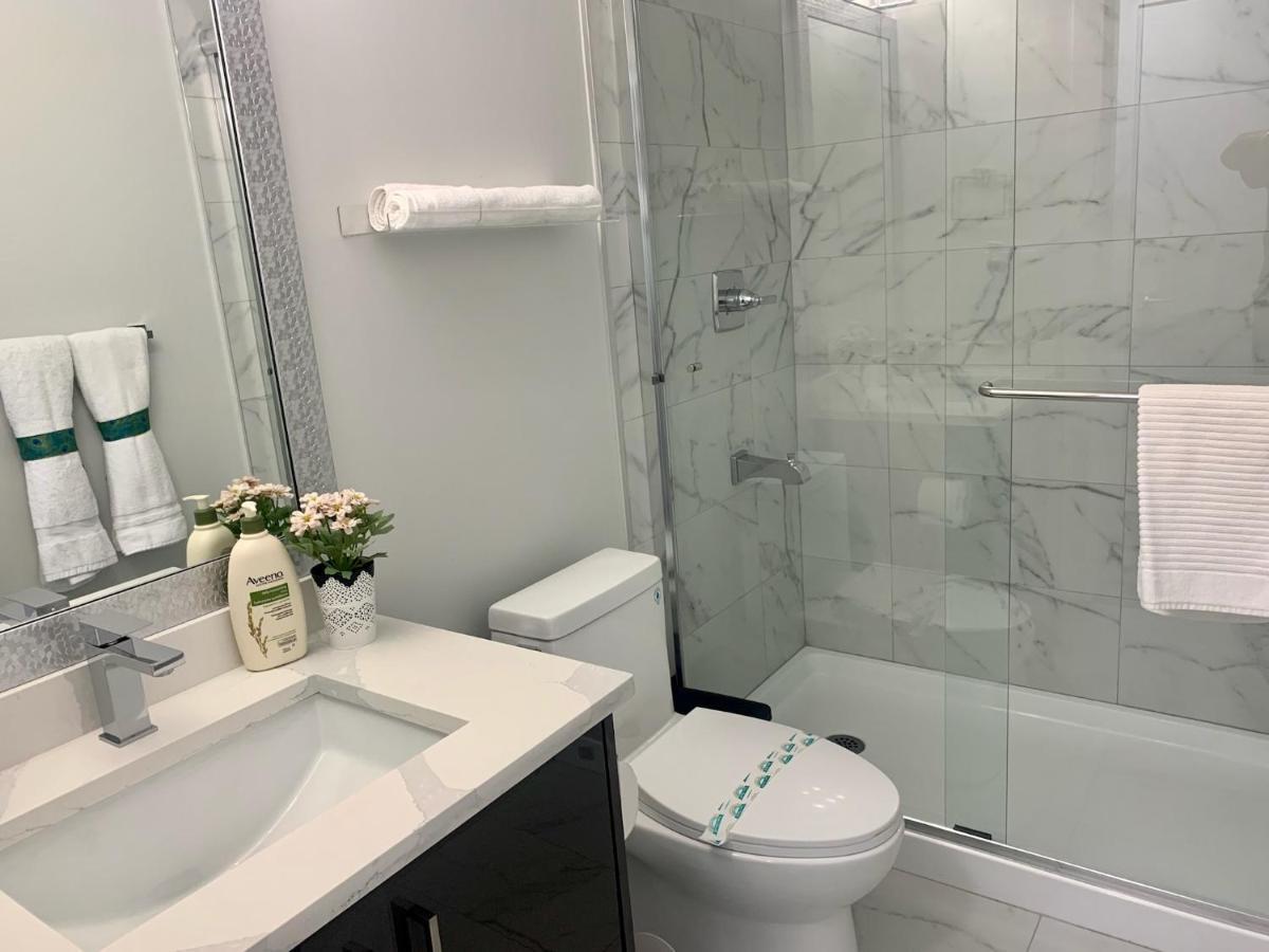 Luxurious & Stylish Two Bedroom Suite, Full Kitchen, Close To Vancouver 三角洲 外观 照片