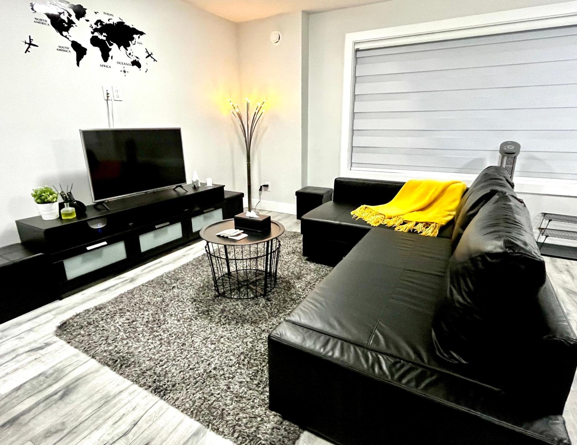 Luxurious & Stylish Two Bedroom Suite, Full Kitchen, Close To Vancouver 三角洲 外观 照片